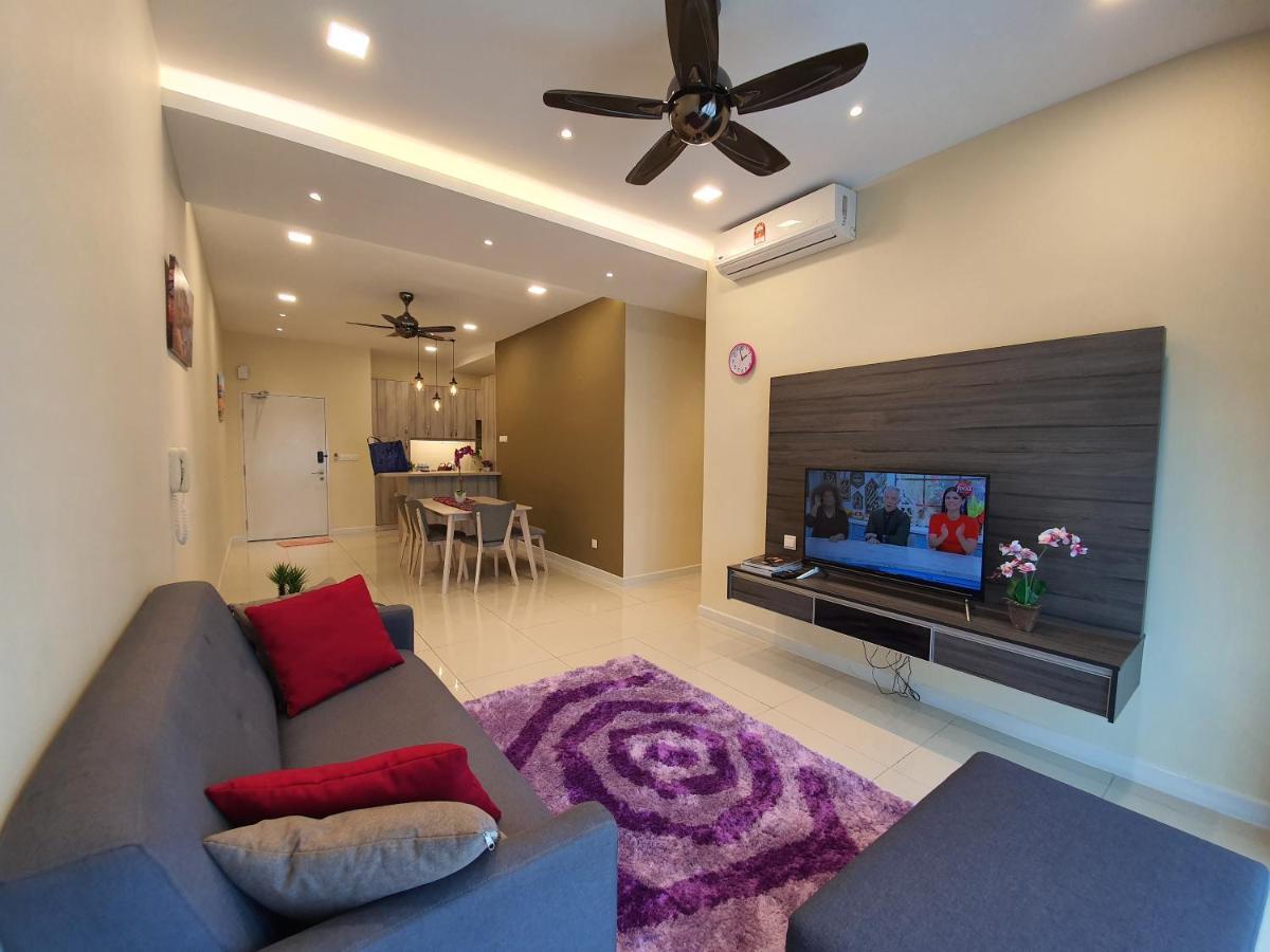 Kampong Tangkas דירות באזור פוטרג'איה, בגודל 96 מר, עם 3 חדרי שינה ו- 2 חדרי רחצה פרטיים מראה חיצוני תמונה