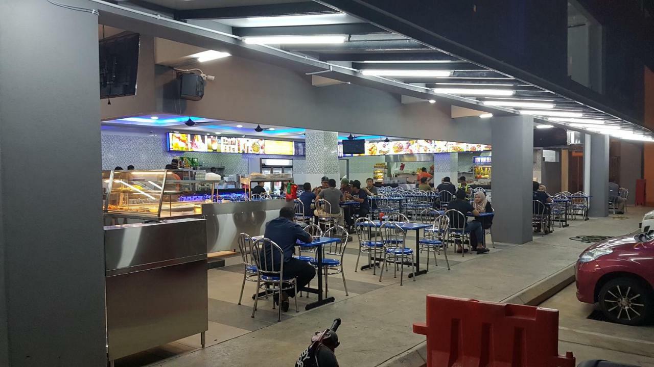 Kampong Tangkas דירות באזור פוטרג'איה, בגודל 96 מר, עם 3 חדרי שינה ו- 2 חדרי רחצה פרטיים מראה חיצוני תמונה